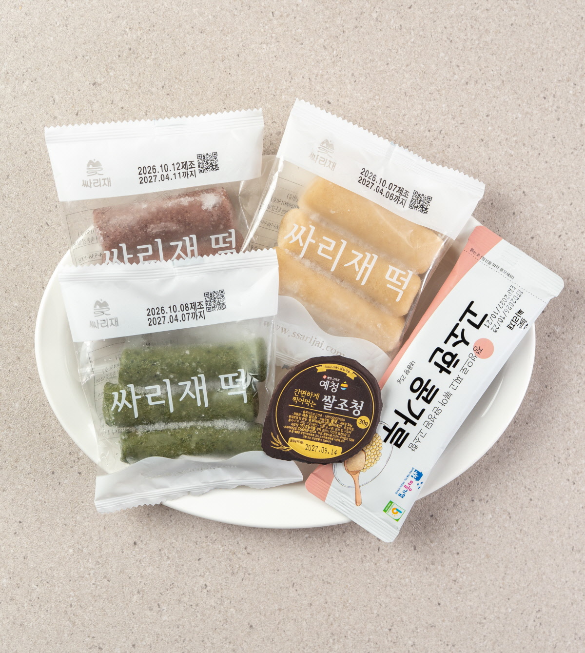 11월 11일 가래떡데이 농부의날 선물용 싸리재 구워먹는 삼색가래떡 찍먹 세트 싸리재 구워먹는 가래떡 찍먹 세트 냉동 소포장 삼색 현미가래떡과 쌀조청 콩가루 구성